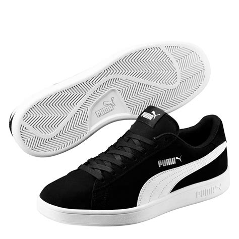 puma unisex smash v2 trainers.